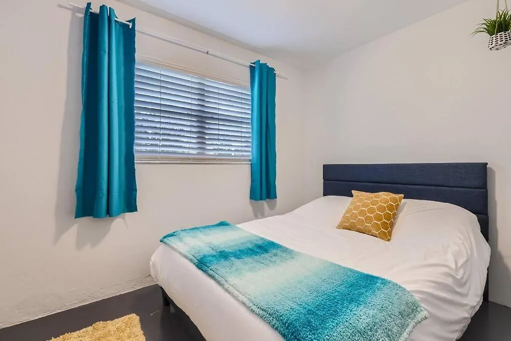 Spacious Tampa Haven - Games - Pool - 7-15 Min From All