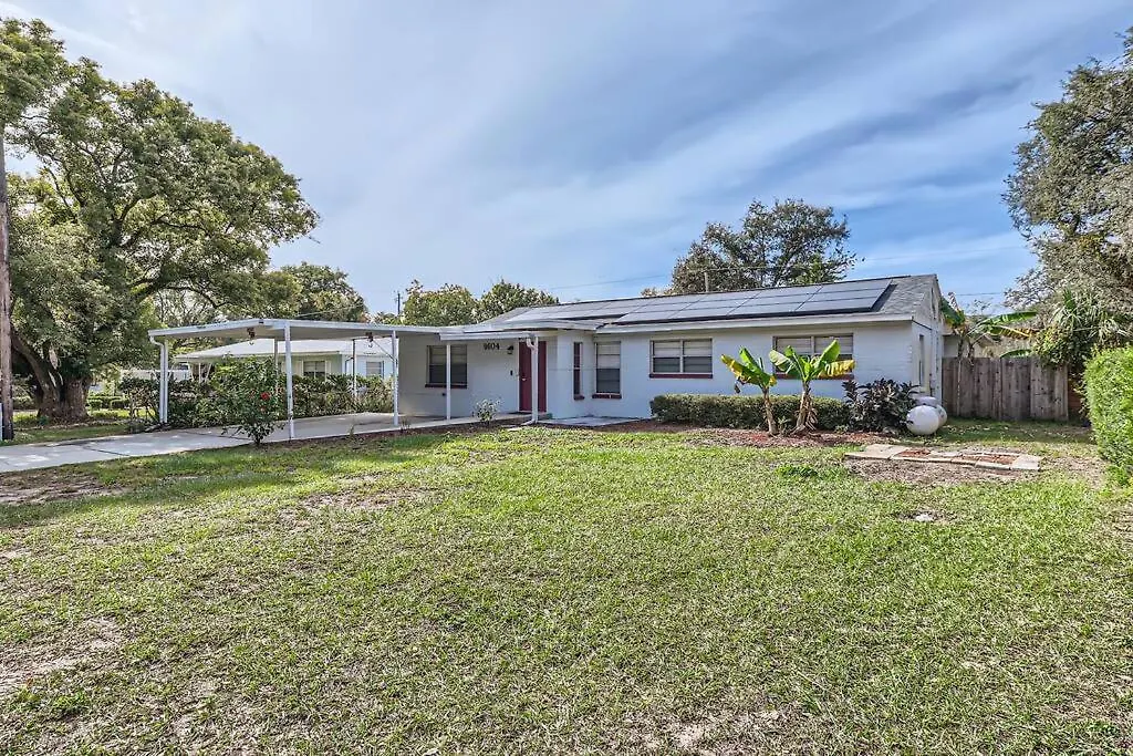 Spacious Tampa Haven - Games - Pool - 7-15 Min From All 0*,  United States